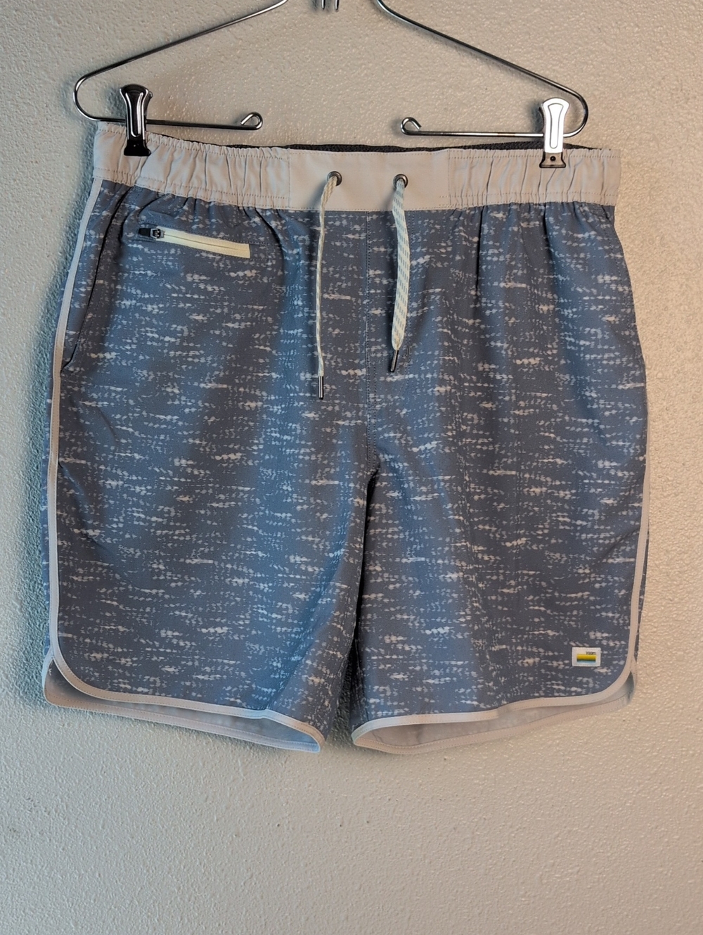 Vuori Bank Shorts Size L